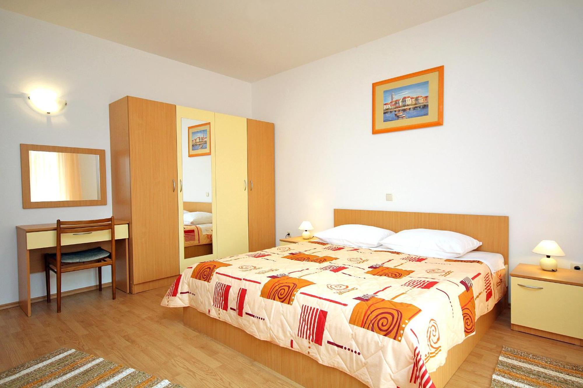 Apartments With A Parking Space Palit, Rab - 5028 Bilik gambar